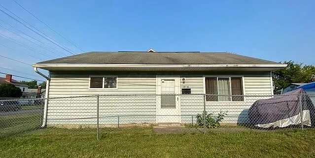 1400 E Hudson St photo 1