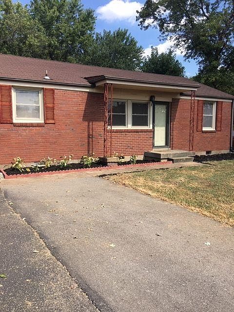 1st image of 214 Imperial Dr