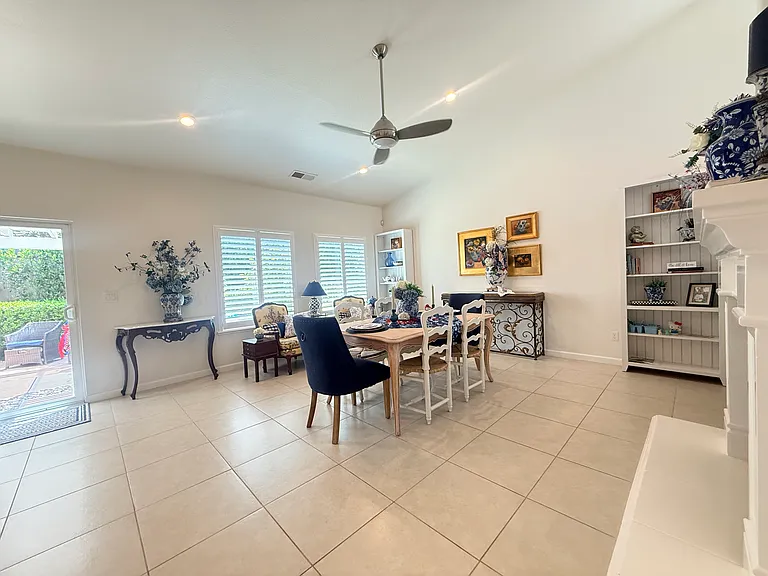 1140 E Sawgrass Ave — Photo 8