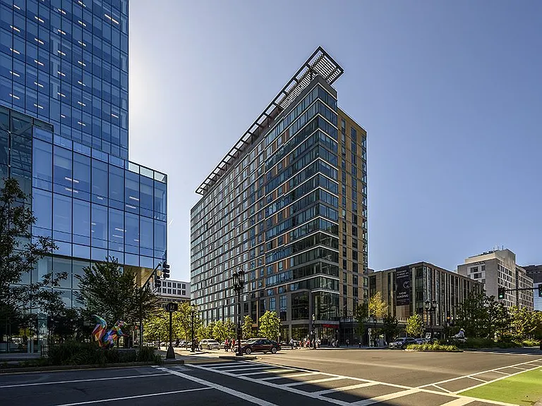 Watermark Seaport — Photo 41