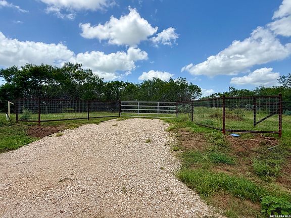 2nd image of 2253 County Road 332 LOT 6