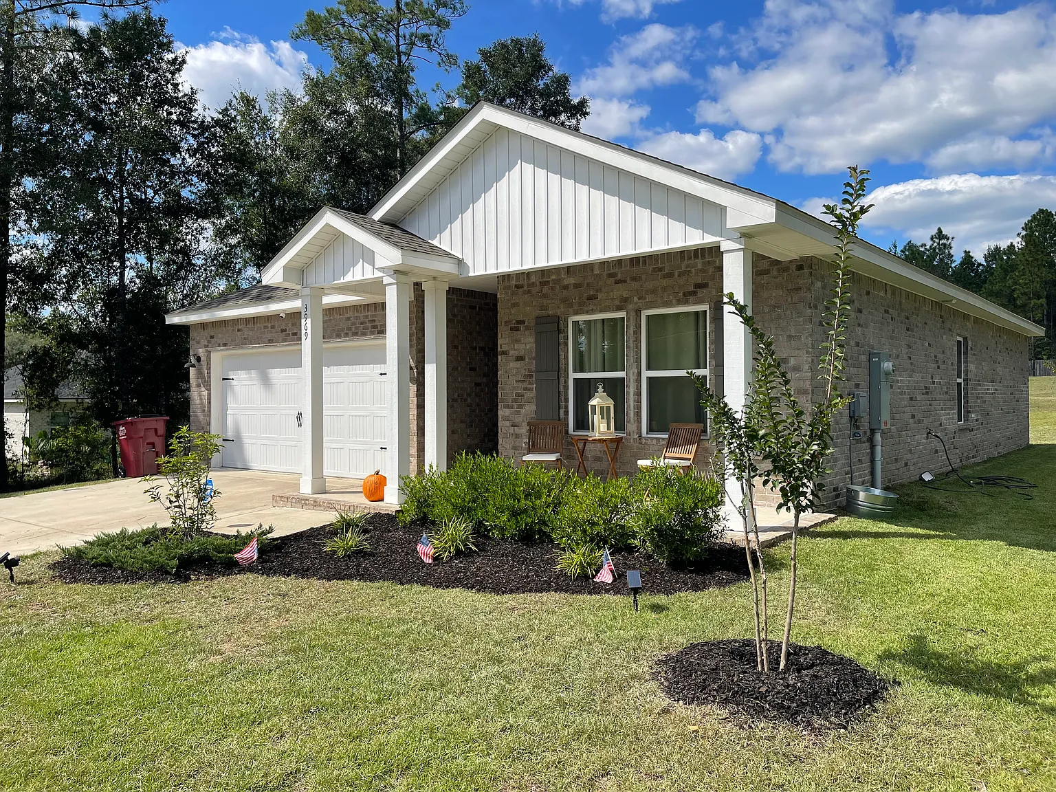 3 bed, 1398 sqft, $1,950 — Photo 2