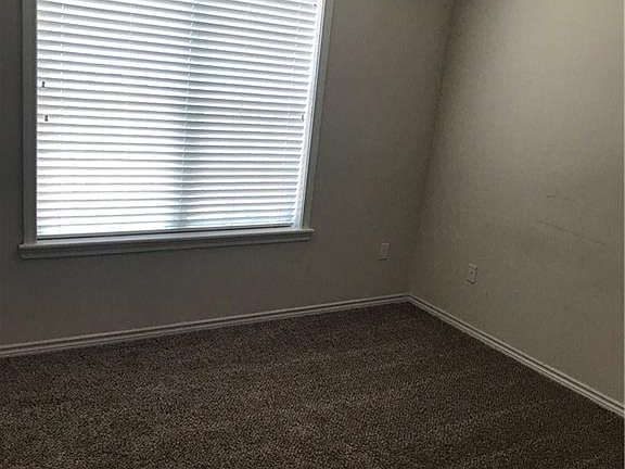 4th image of 2303 Cornell Dr