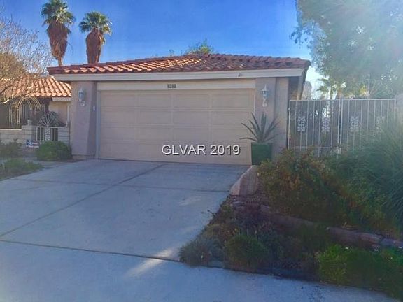 2nd image of 2421 Lourdes Ave