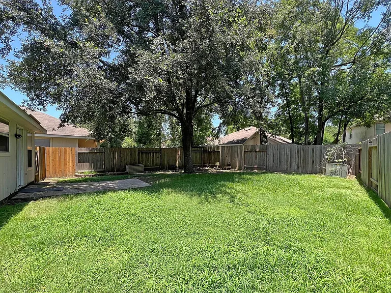 6 Thicket Grove Pl — Photo 33