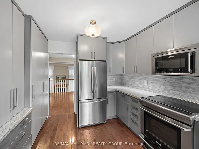 44 Dunbarton Ct — Photo 16