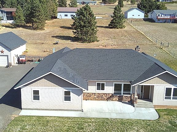 2nd image of 36 Adams Loop Rd