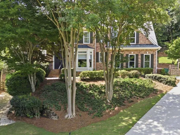 112 Grandcrest Dr, Suwanee, GA 30024