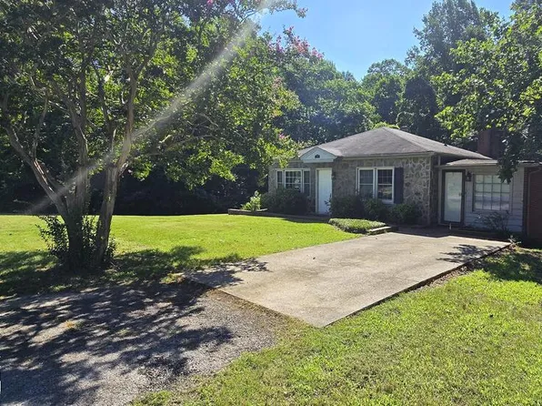 165 Searcy St, Danville, VA 24541