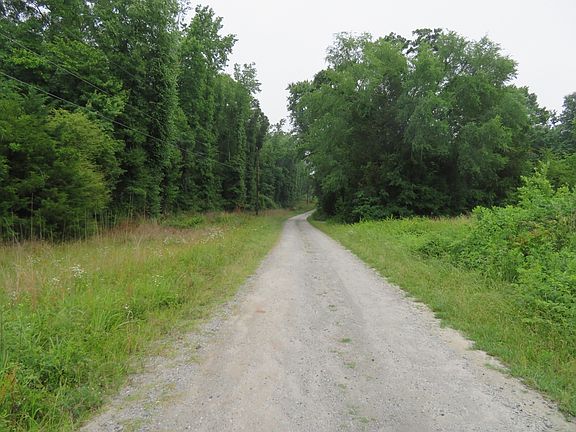 4th image of 35 Sandy Dr