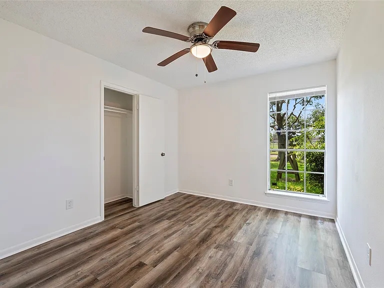 2906 Heatherwood Dr — Photo 18
