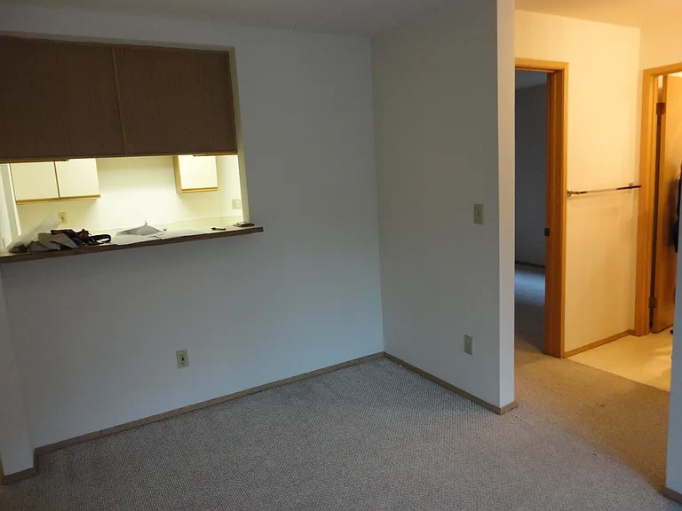 4253 8th Ave NE #401 — Photo 1