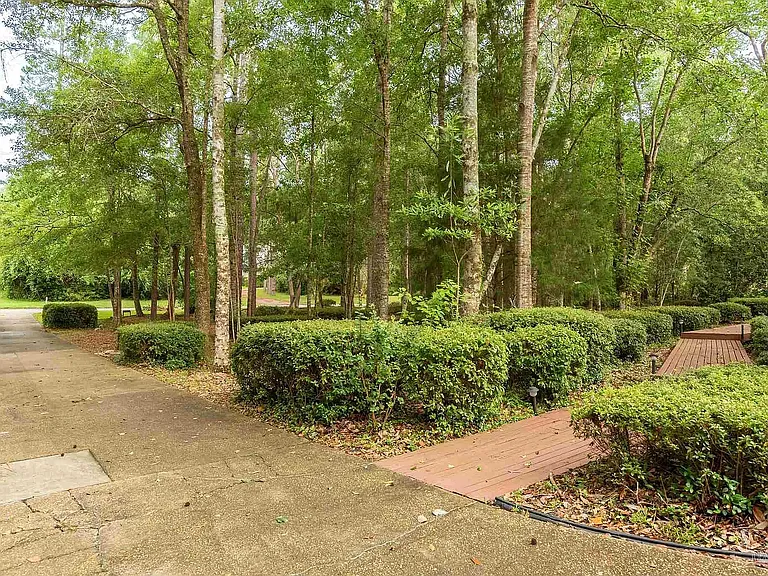 2840 Creekwood Dr — Photo 29