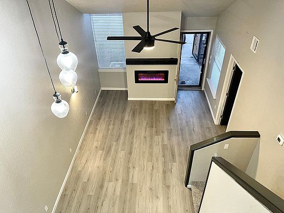 2nd image of 1317 Catalpa Ln