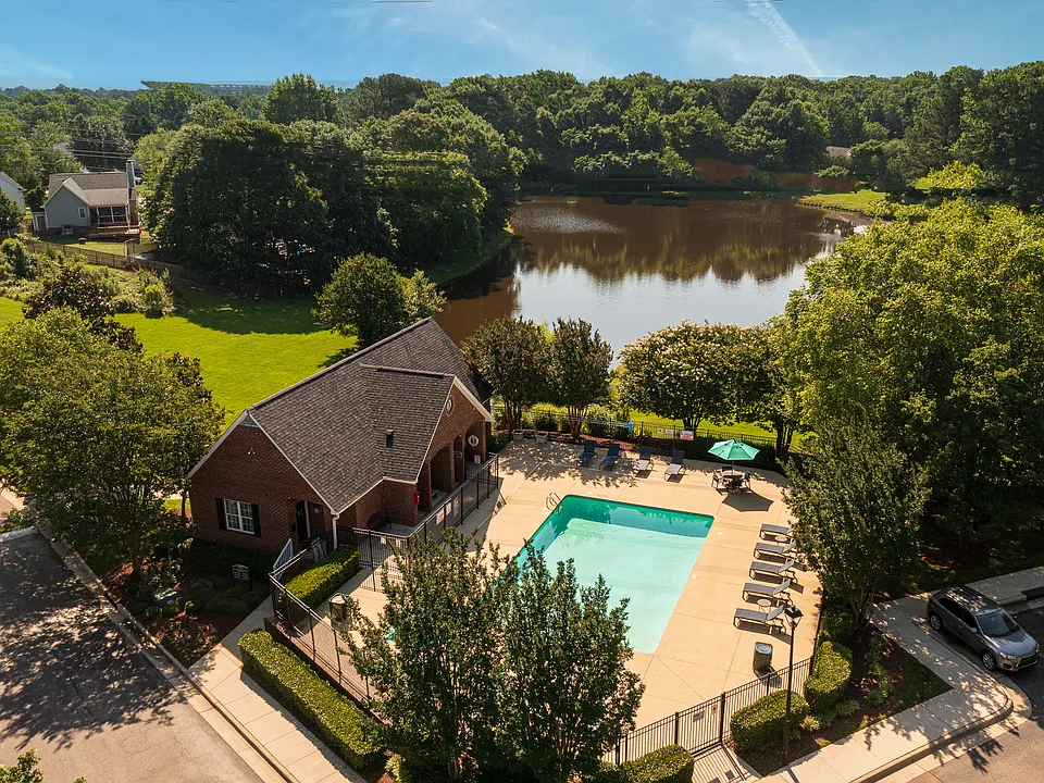 Brookefield Apartments
