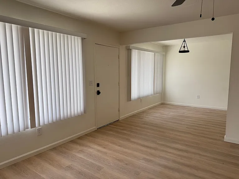 2310 E Ball Rd #4 — Photo 15