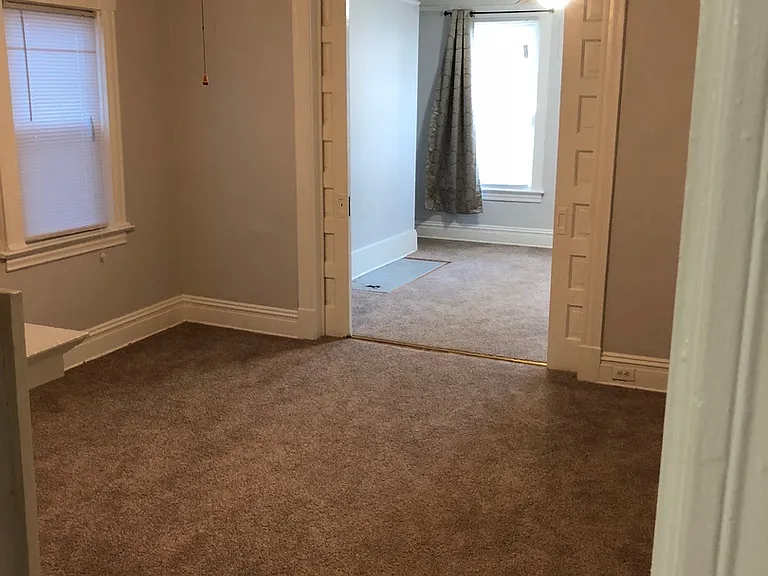 2220 Parkwood Ave — Photo 8