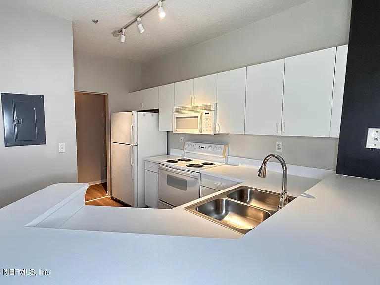 540 Florida Club Blvd #306 — Photo 13