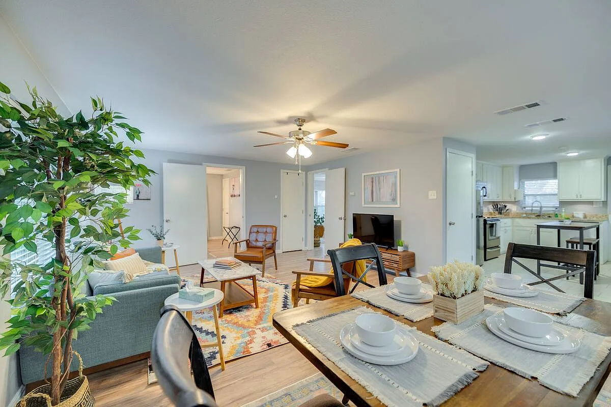 2 bed, 1300 sqft, $1,750 — Photo 4