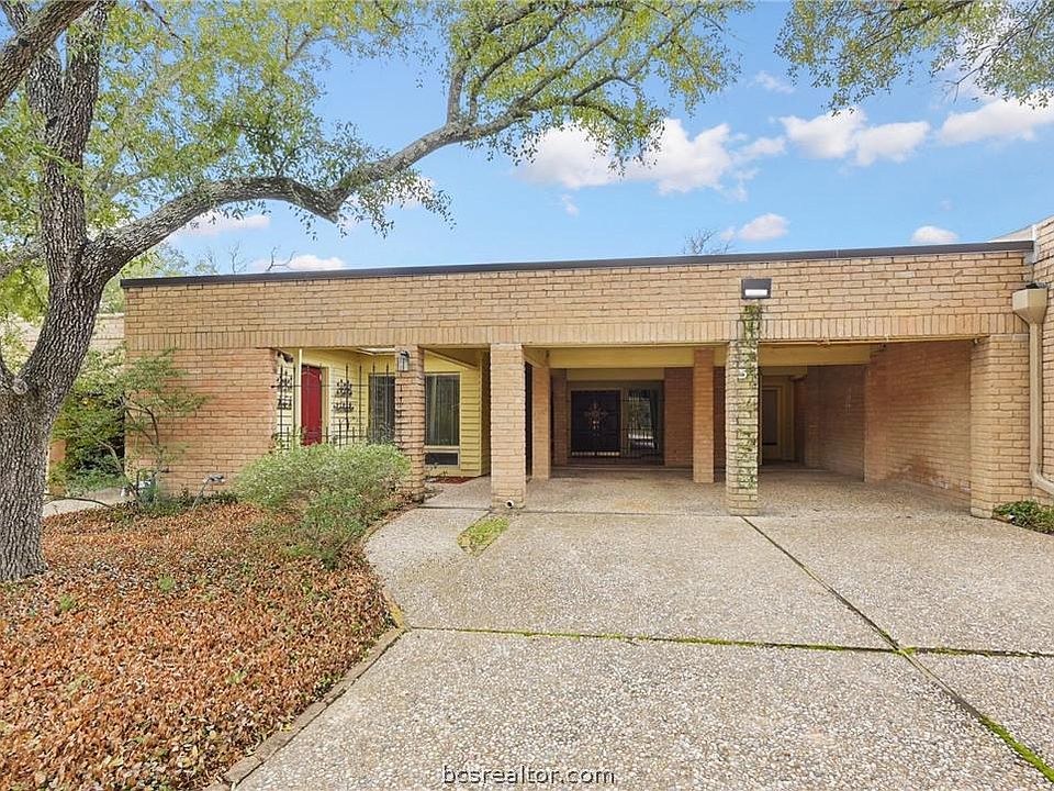 1st image of 5 Forest Dr #Cs