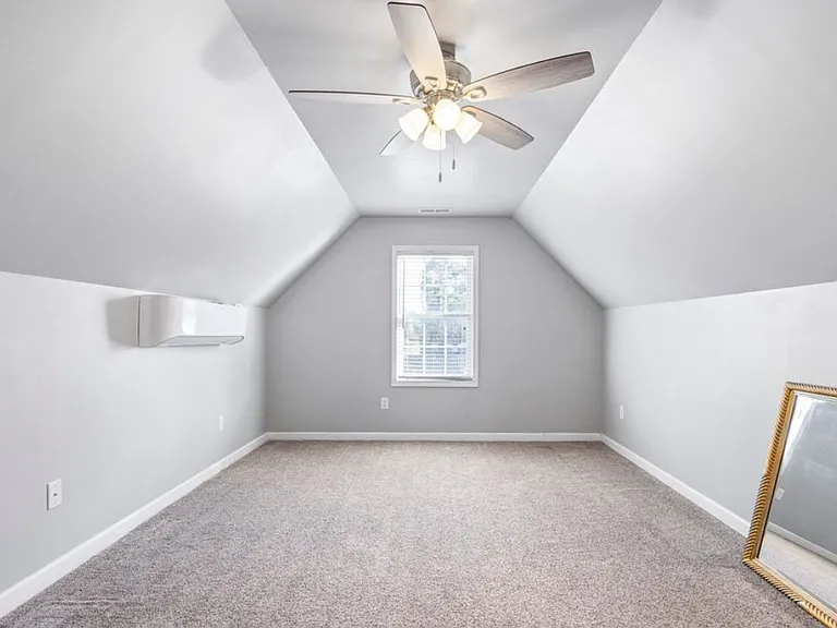 305 Gold Leaf Dr — Photo 16