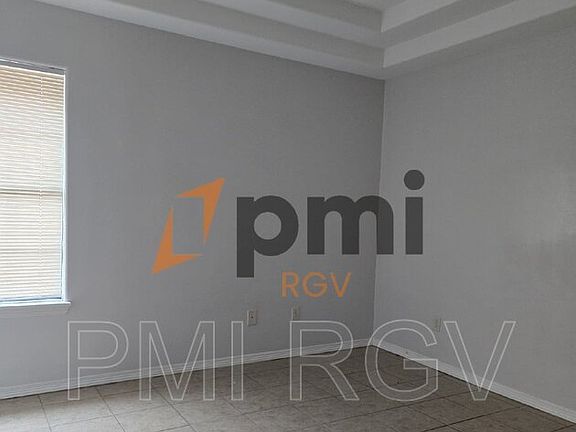 3rd image of 112 W Amy Dr #D