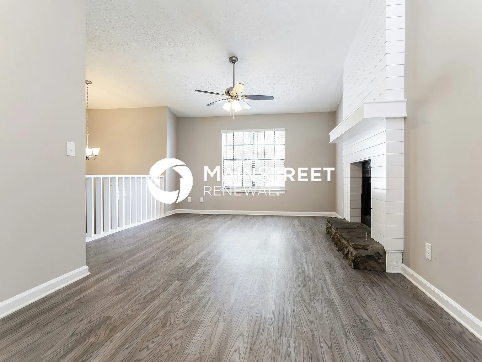 2635 Wildflower Ln — Photo 3