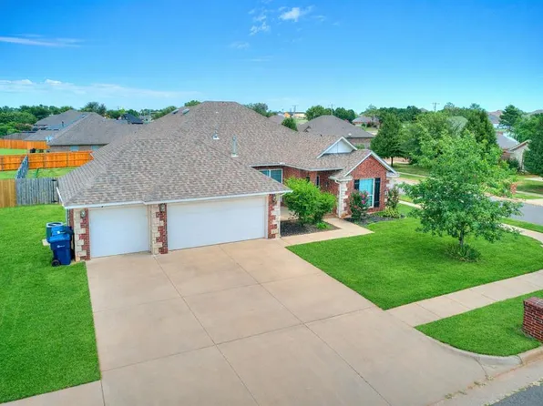 9809 SW 33rd St, Yukon, OK 73099