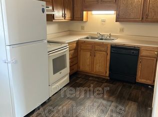 201 E Woodlawn Ave APT 19, Jerseyville, IL 62052