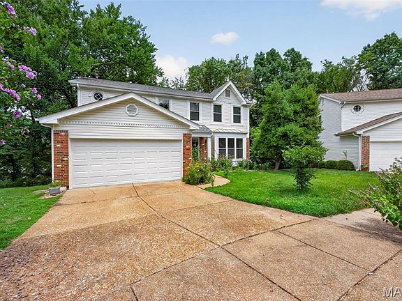 2nd image of 1592 Greenfield Crossing Ct