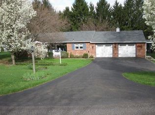 33 Far View Rd, Chalfont, PA 18914