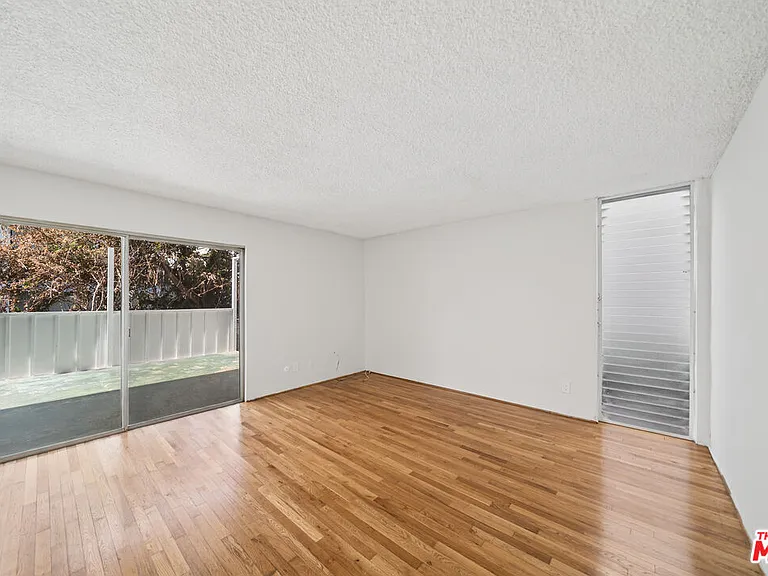7545 Hampton Ave #108 — Photo 2
