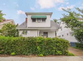 936 London Rd, Cleveland, OH 44110