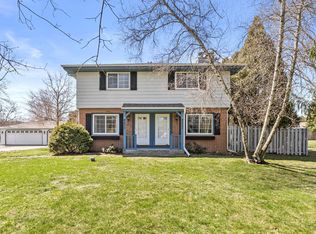 W231S8665 Villa Dr, Big Bend, WI 53103