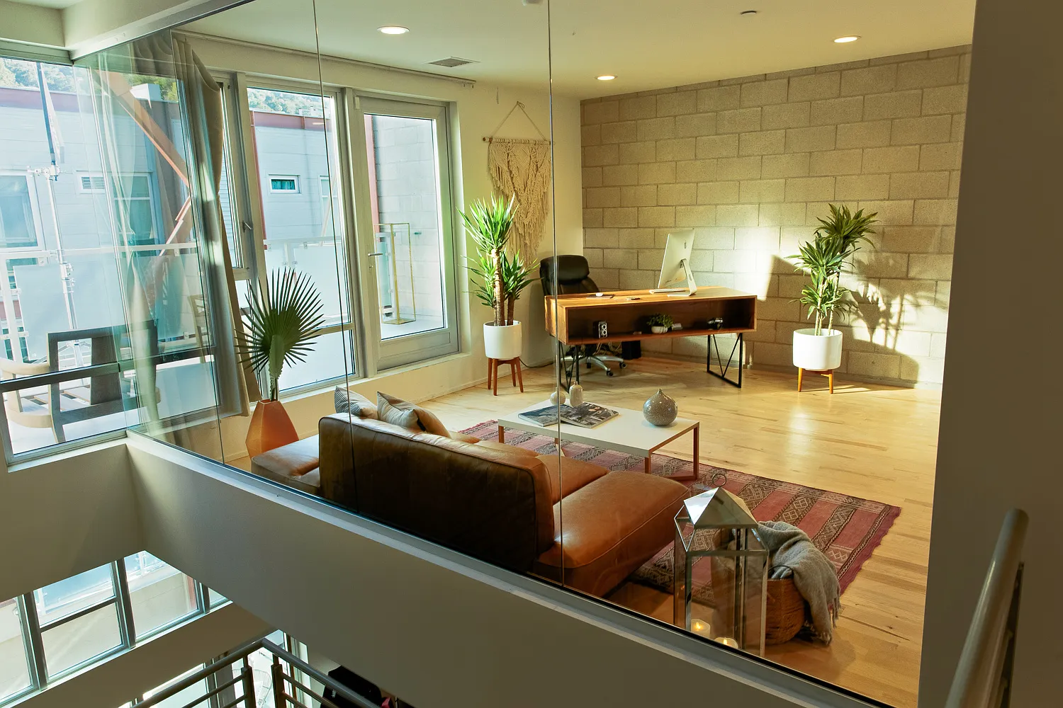 3450 Cahuenga Blvd W — Photo 4