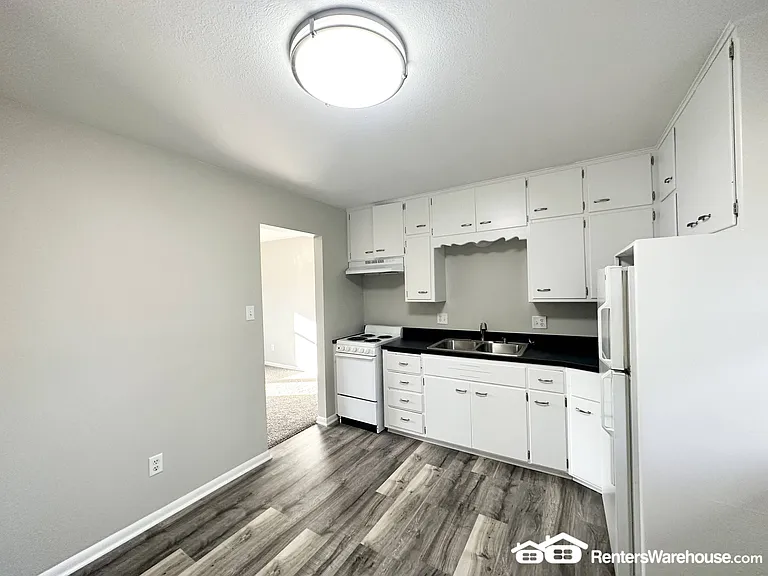 3315 SE 4th St — Photo 13