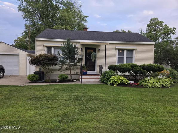 75 Shirley Drive, Schenectady, NY 12304