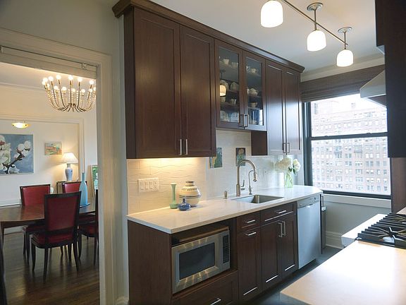 5th image of 2730 Broadway #11A