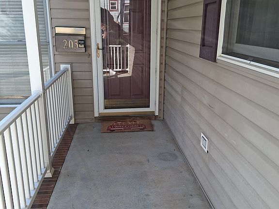 2nd image of 205 Berkley St