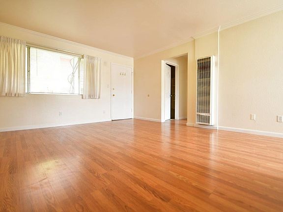 4th image of 434 E 17th St APT 102