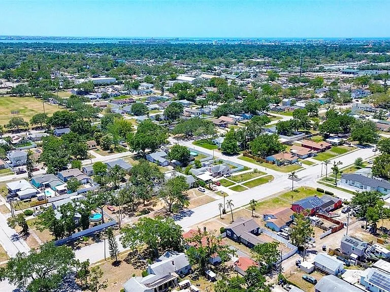 Located in a quiet residential neighborhood, this home provides quick access to Downtown St. Petersburg, Gulf beaches, parks, and major roadways.