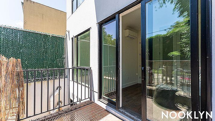 1st image of 1530 Putman Ave #1R