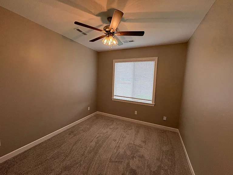 4916 Plumthicket Dr — Photo 16
