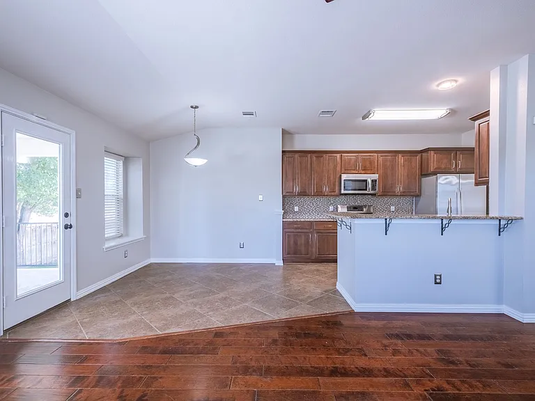645 Fort Thomas Pl — Photo 15
