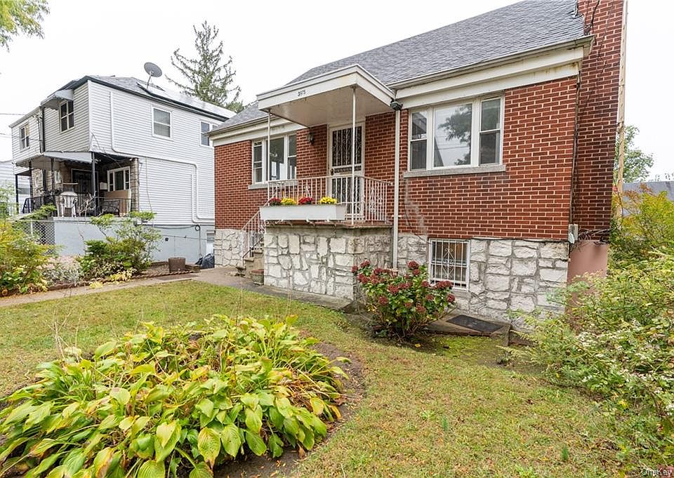 1st image of 3975 Murdock Ave