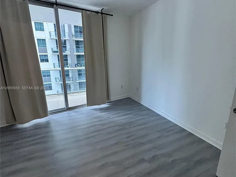 1010 SW 2nd Ave #607 — Photo 5