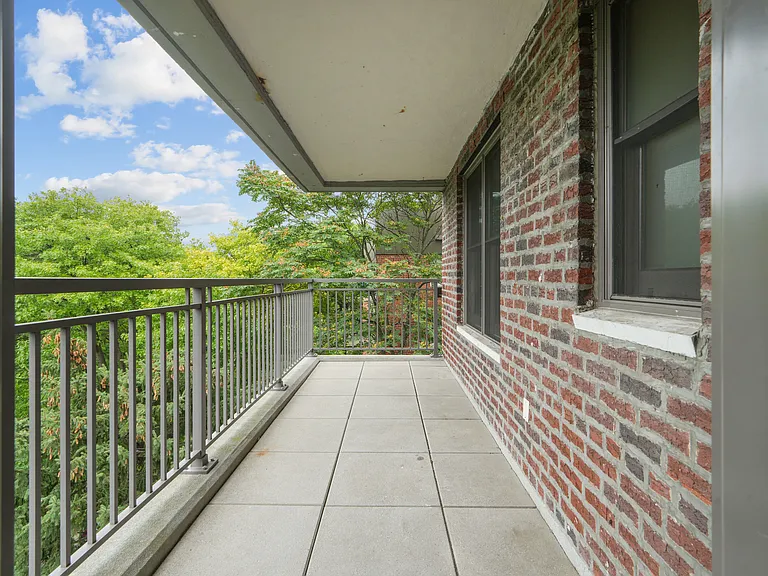 1540 Pelham Pkwy S #3D — Photo 5