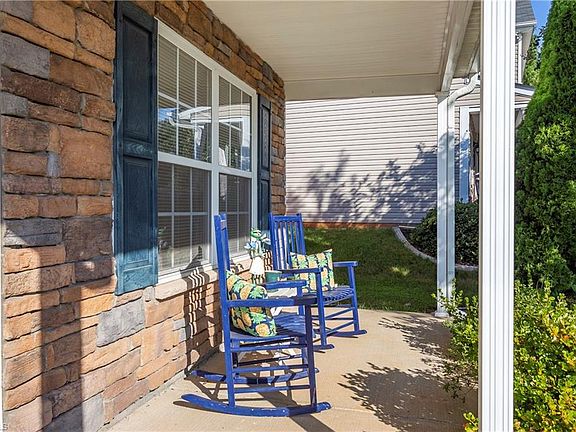 3rd image of 3913 Whispering Willows Dr