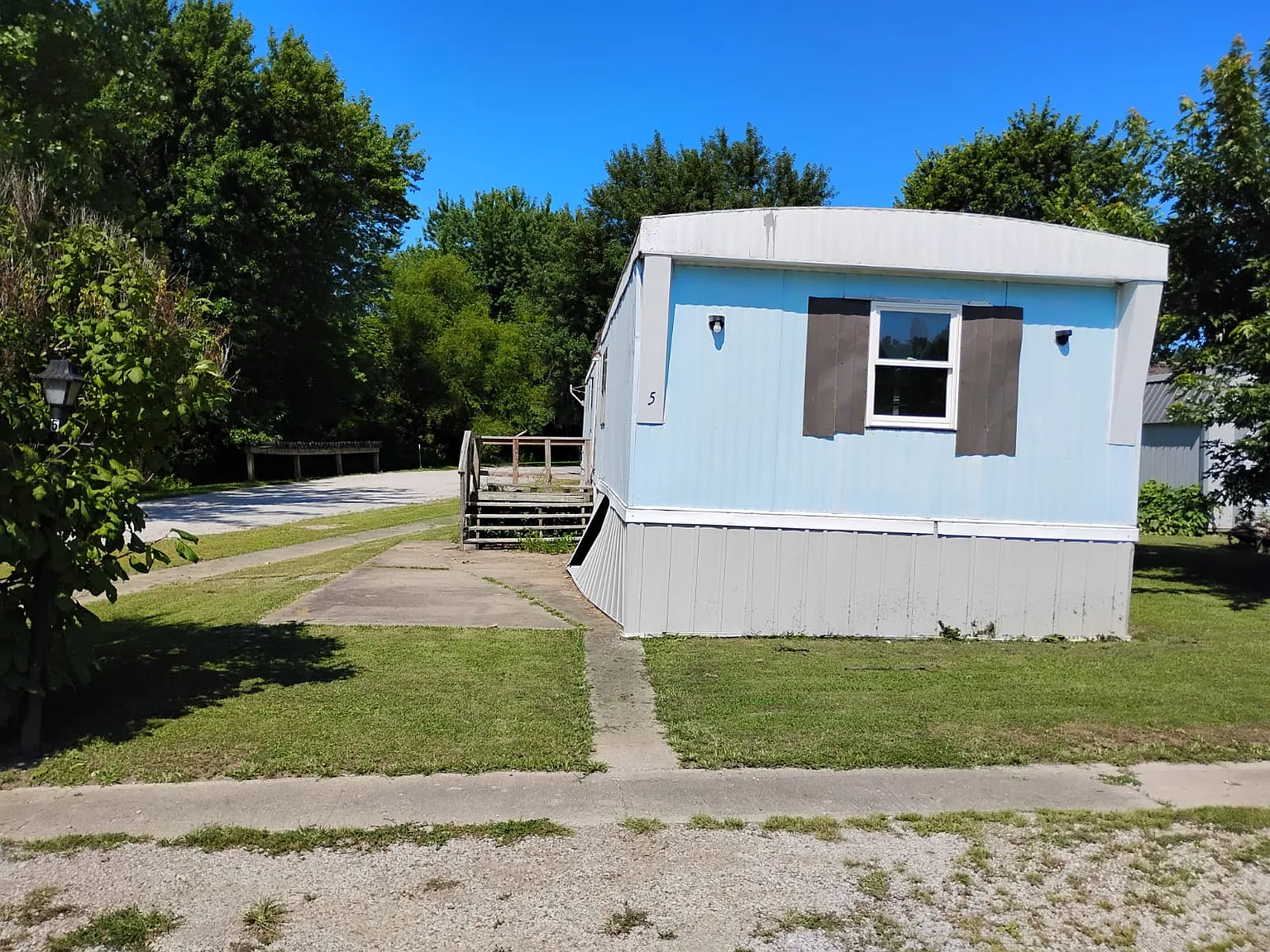 2 bed, $567 — Photo 1