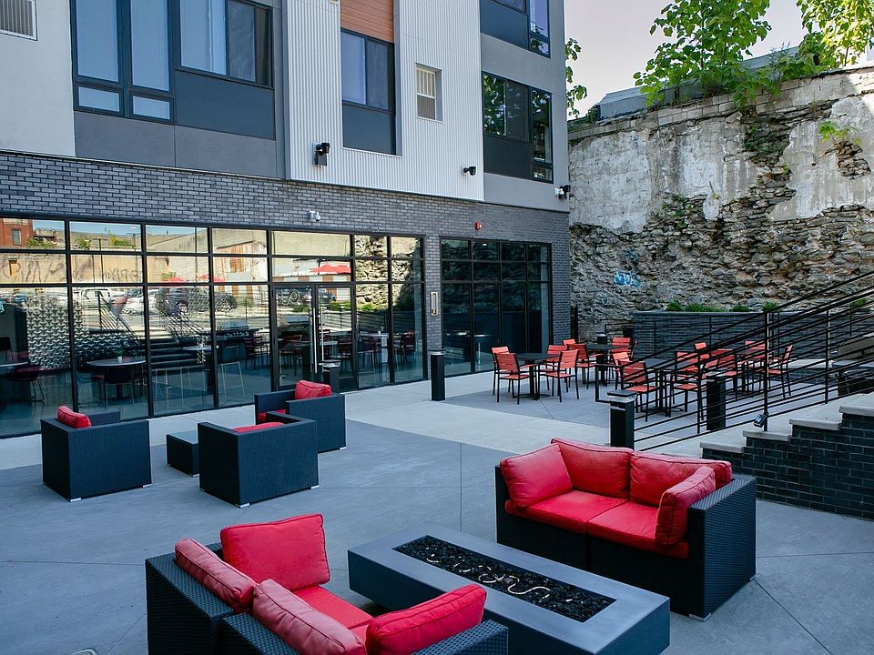 Outdoor Lounge